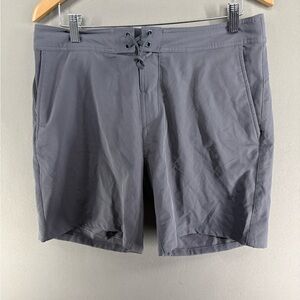 NWOT TEN Thousand Mens Foundation Short UnLined Workout Active 7in Large Gray